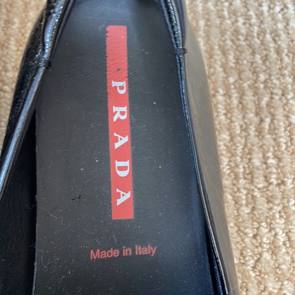 Vintage Prada blk patent slipon with toggle rubber sole shoe size 37.5  pretty! - Picture 2 of 5